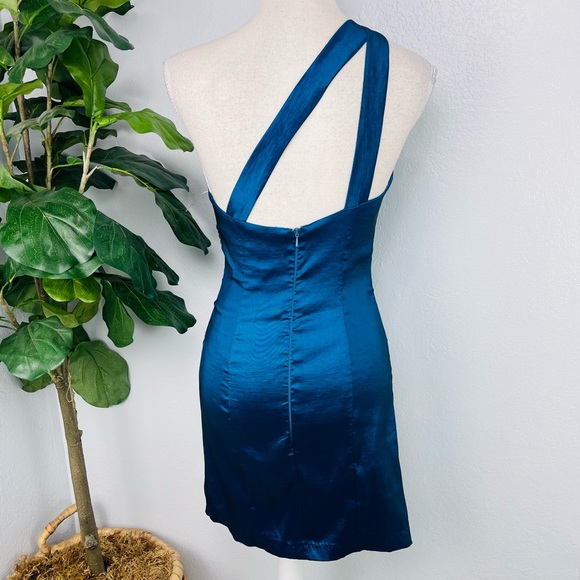 NWOT Y2K Sena Blue Metallic One Shoulder Flower Embroidered Mini Dress - Picture 3 of 6